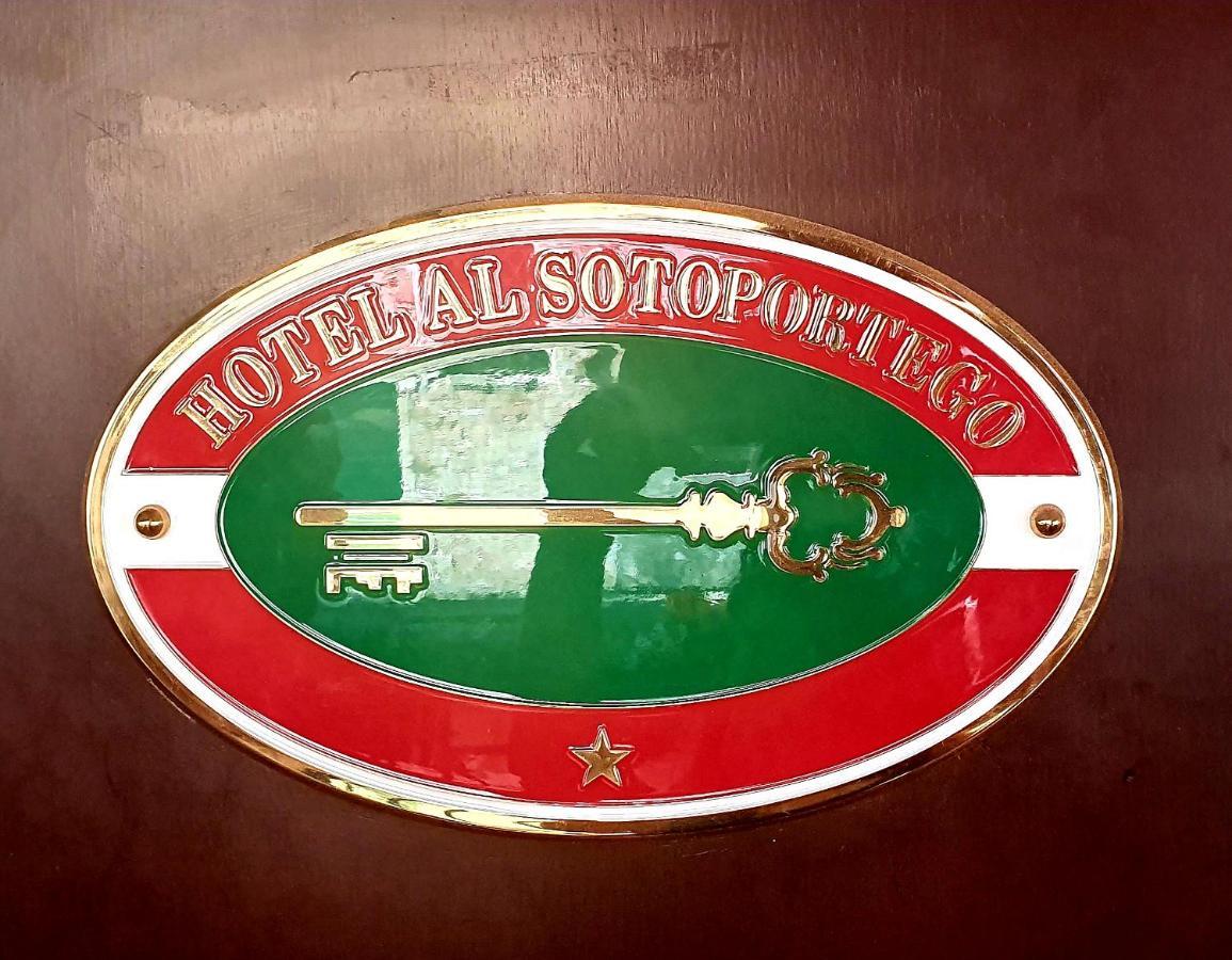 Hotel Al Sotoportego Venedig Exteriör bild