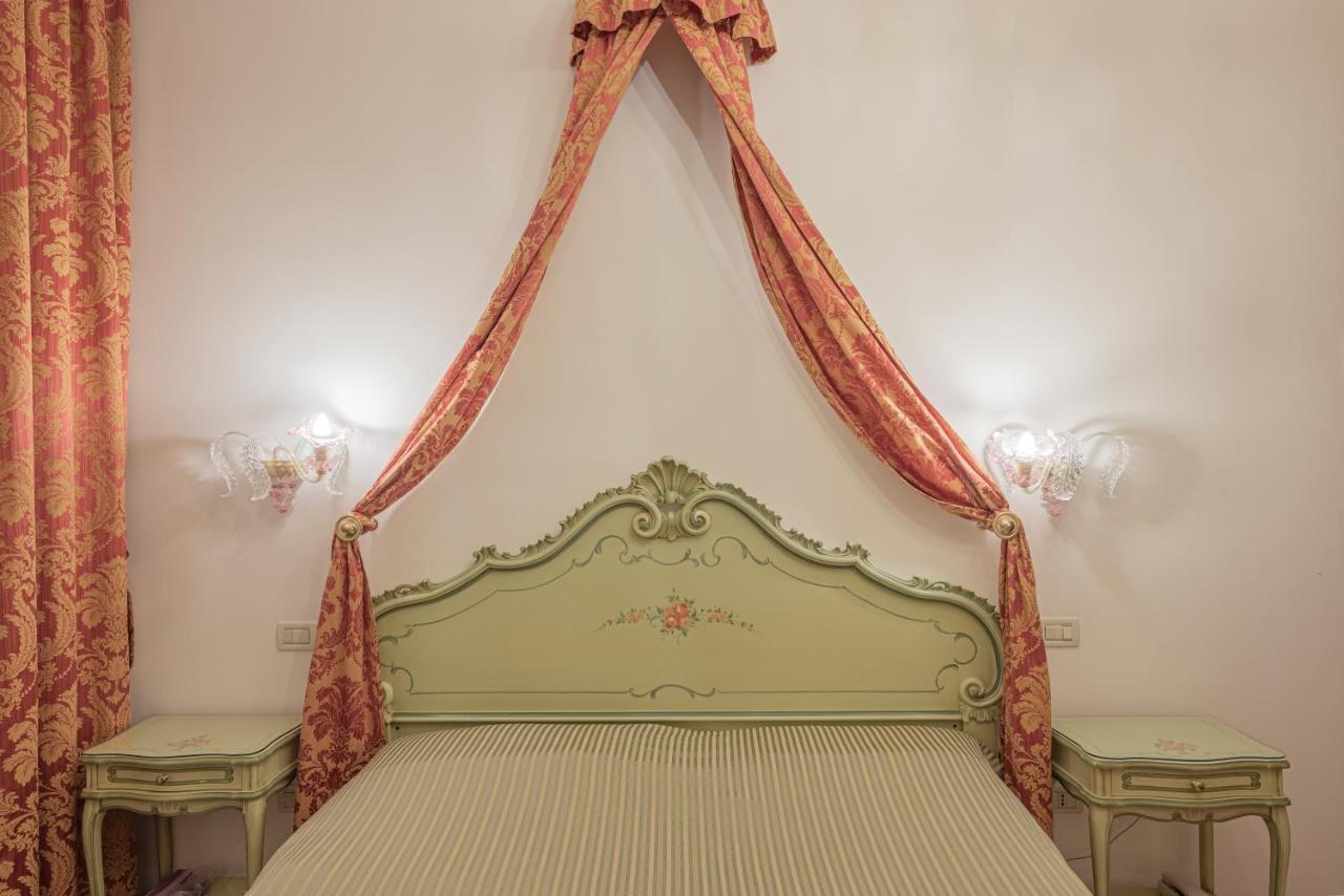 Hotel Al Sotoportego Venedig Exteriör bild